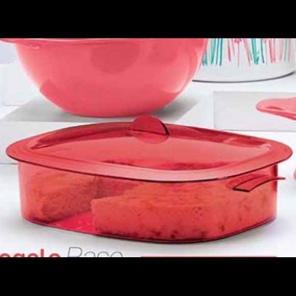 Tupperware  Servi Crystalware Oval  Container 2.1L - Picture 3 of 16